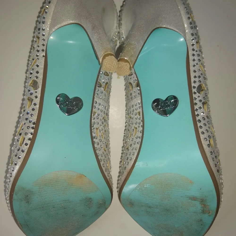 Blue by Betsey Johnson Elsa heel pumps rhinestone
